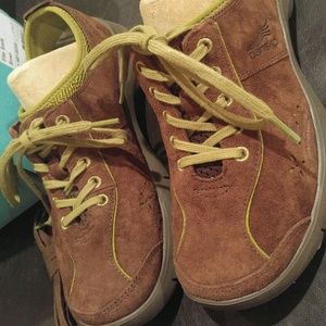 Dansko Elise Suede Sneaker